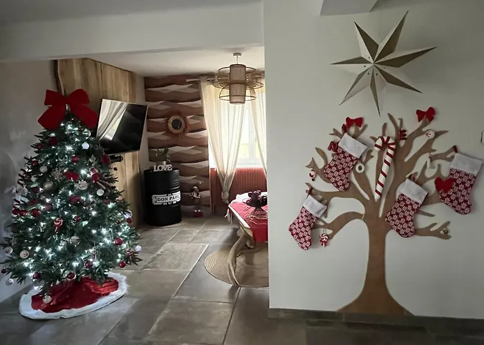 La 170m2 - Calme, Piscine & Jeux *